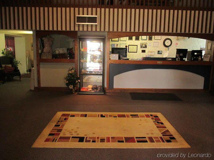 Red Carpet Inn Fanta Suites Hotel Гринвуд Экстерьер фото